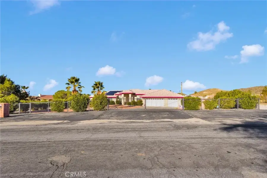 16460 Malahat Road, Apple Valley, CA 92307 - #2