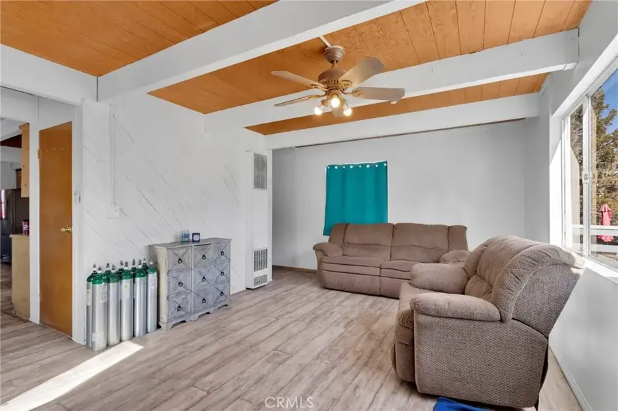 150 Los Angeles, Sugarloaf, CA 92386 - #3