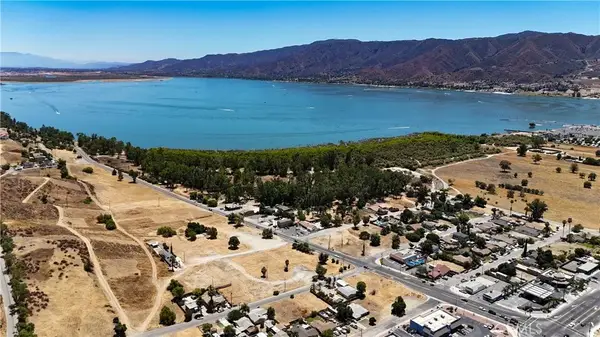 717 Illinois, Lake Elsinore, CA 92530