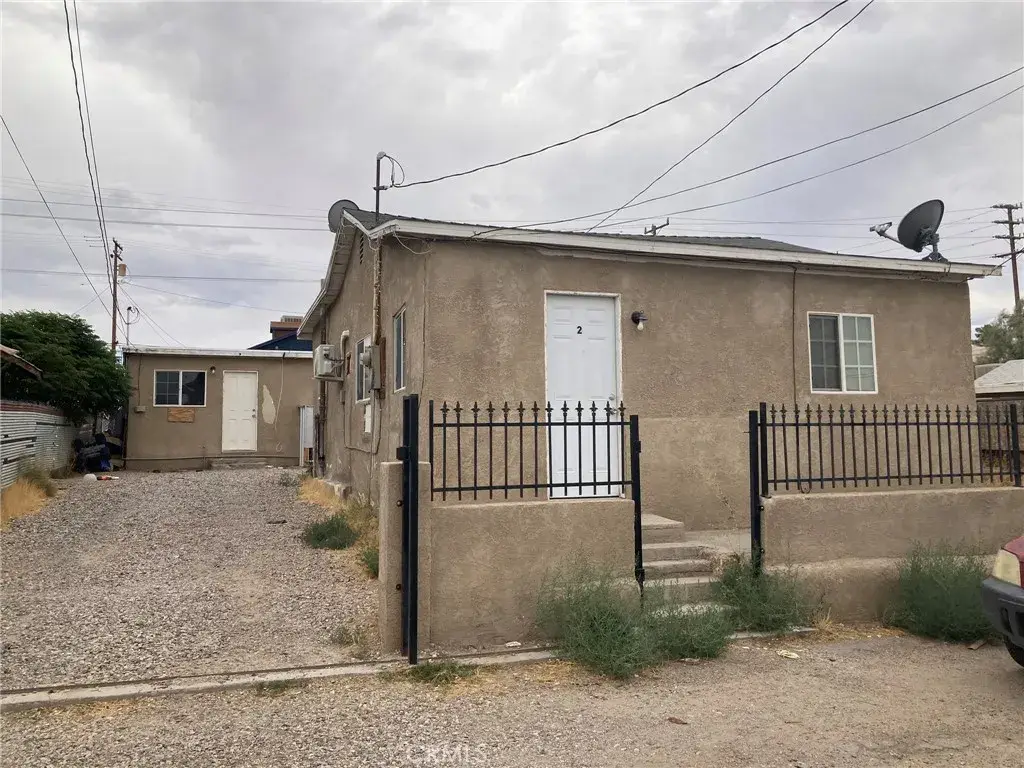 515 Clark, Barstow, CA 92311 - #1