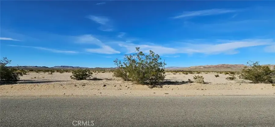 800 Valle Vista Rd., Twentynine Palms Yucca Valley, CA 92277 - #2