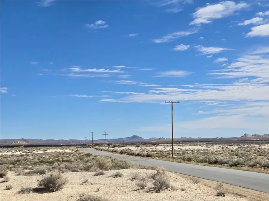 3 North Side, Lucerne Valley, CA 92356 - #2