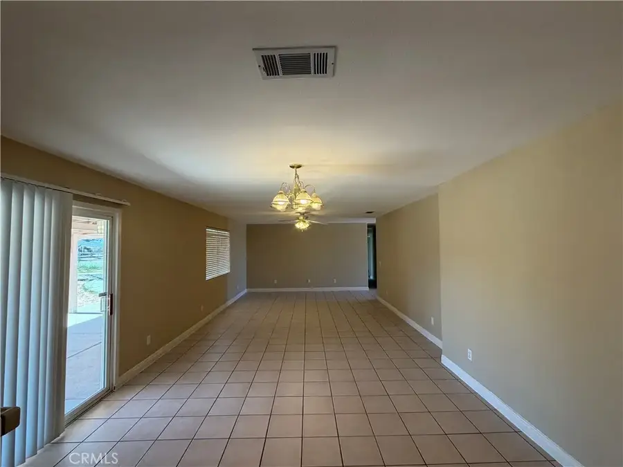 22265 Thunderbird, Apple Valley, CA 92307 - #3