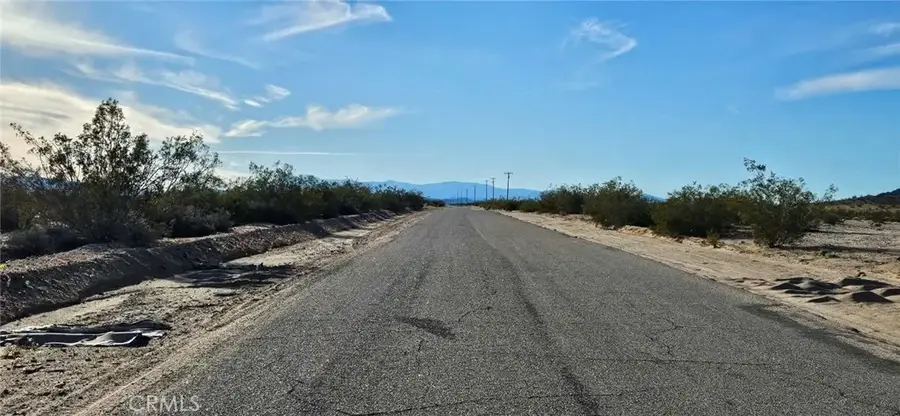 801 Valle Vista Rd., Twentynine Palms, CA 92277 - #2