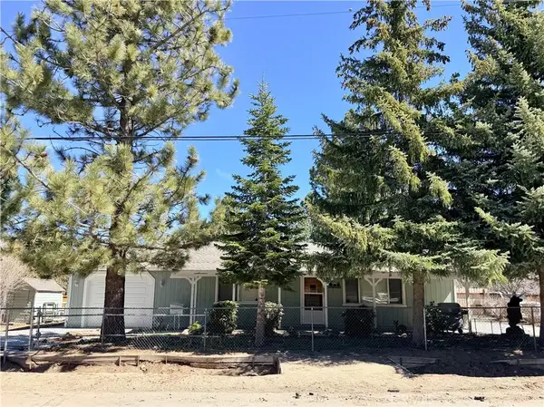 829 W Country Club Boulevard, Big Bear City, CA 92314