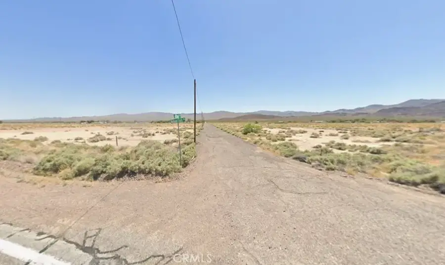 47100 Autum Leaf, Newberry Springs, CA 92365 - #2