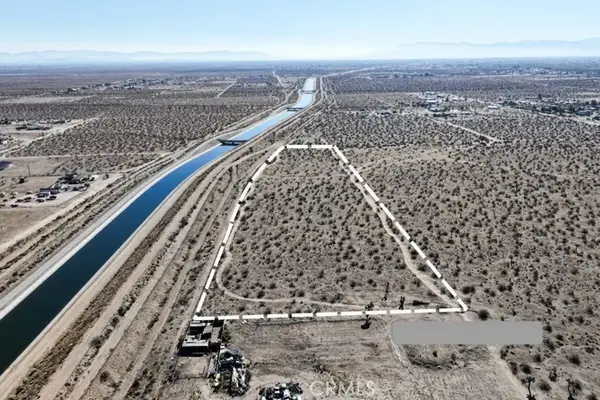 11 Sacramento, Phelan, CA 92371