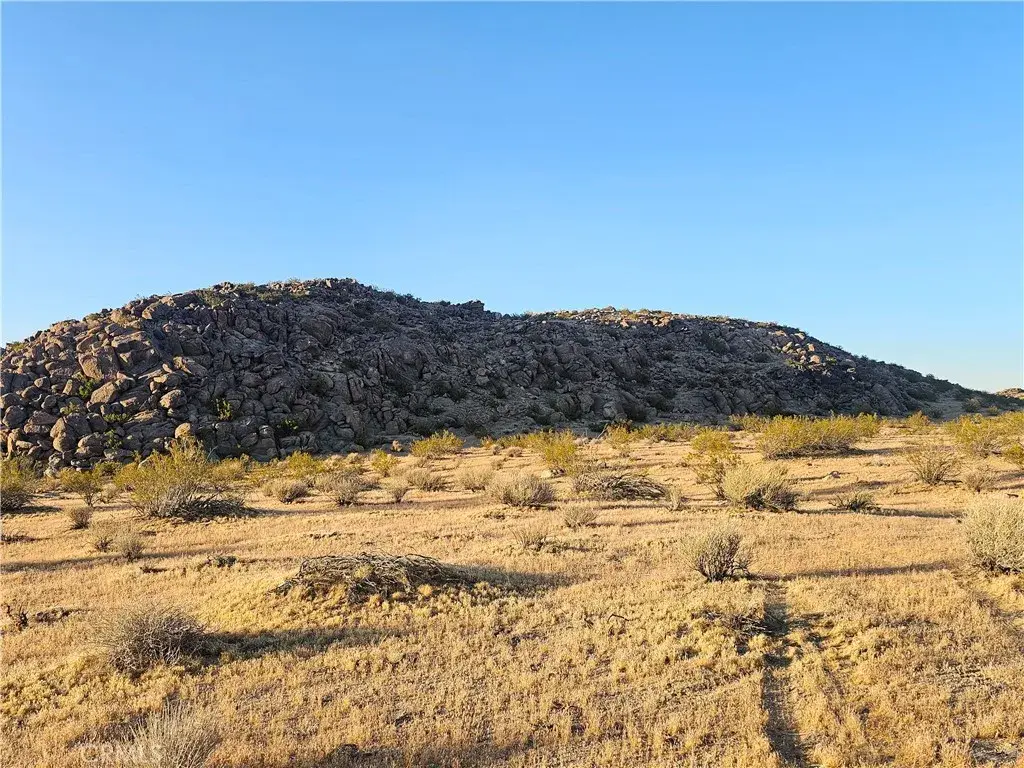 28 Saddle Rock, Lucerne Valley, CA 92356 - #1