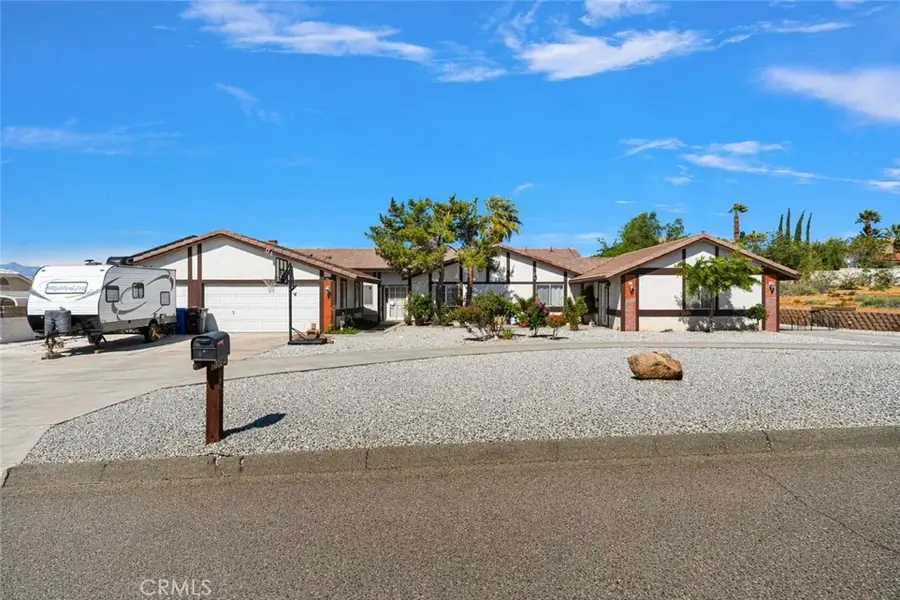 16258 Chiwi, Apple Valley, CA 92307 - #2