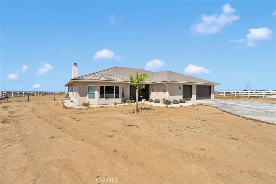 9926 Fir St, Oak Hills, CA 92344 - #3