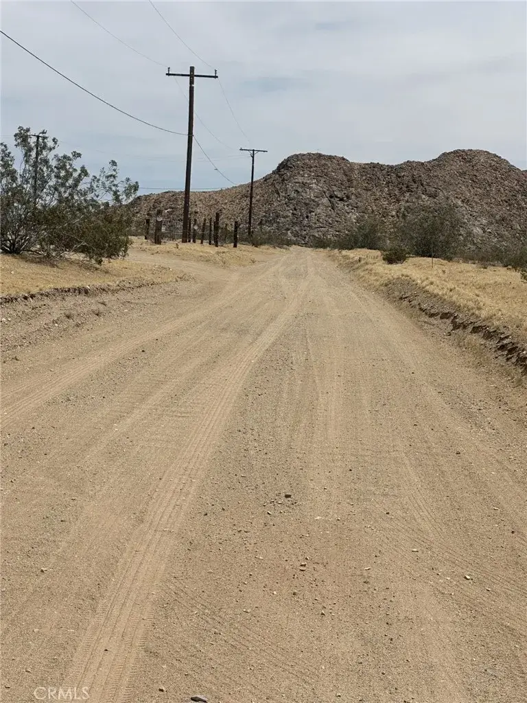 0 Medlar, Lucerne Valley, CA 92356 - #3