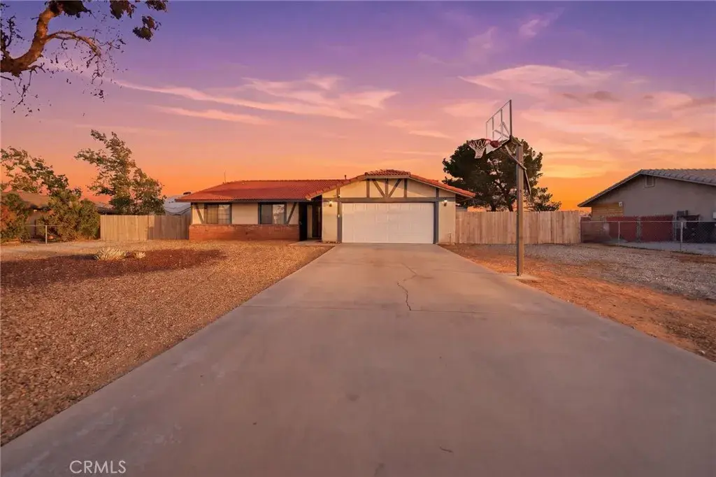 21185 Wren Street, Apple Valley, CA 92308 - #1