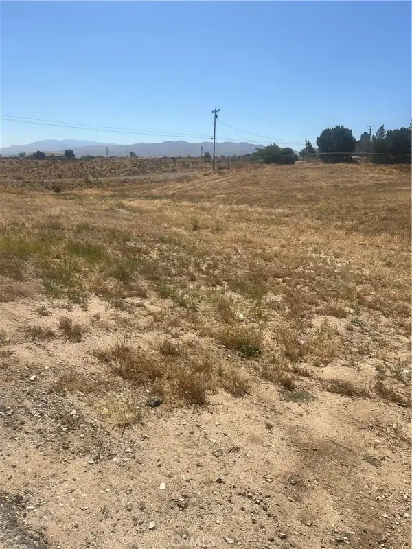 15 Hackberry, Hesperia, CA 92345