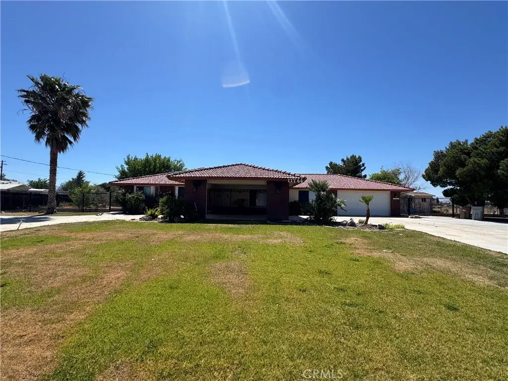 11744 Cottonwood, Hesperia, CA 92345 - #1