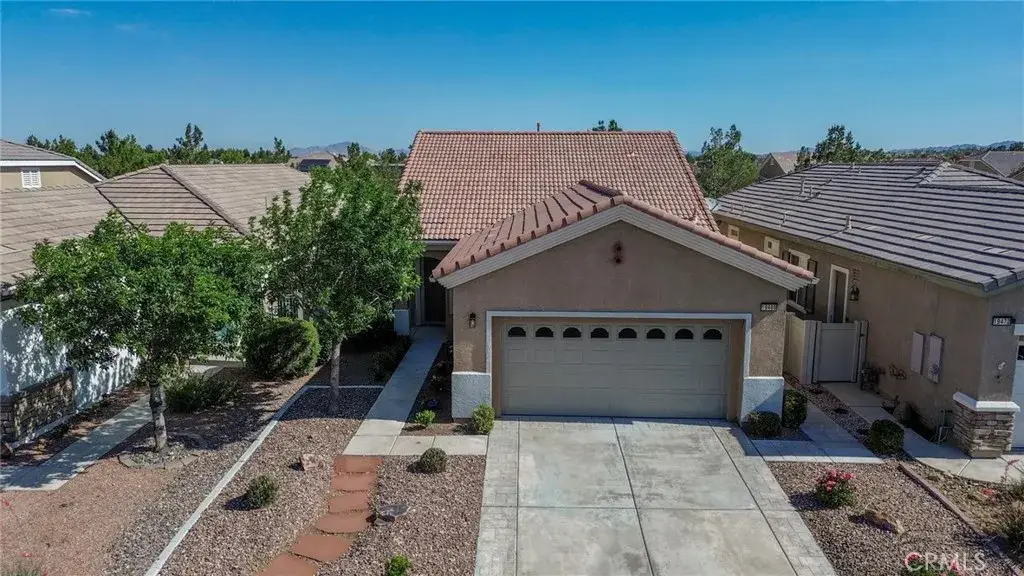 19466 Crystal Springs, Apple Valley, CA 92308 - #1
