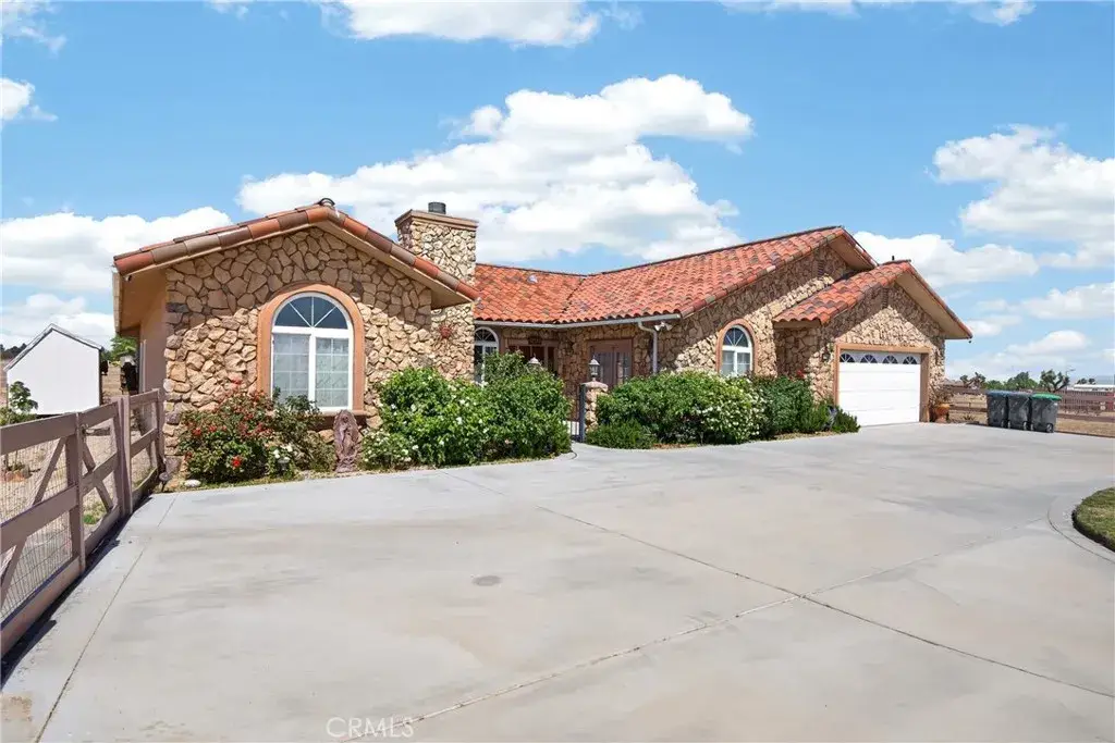 11380 Rochester, Phelan, CA 92371 - #1