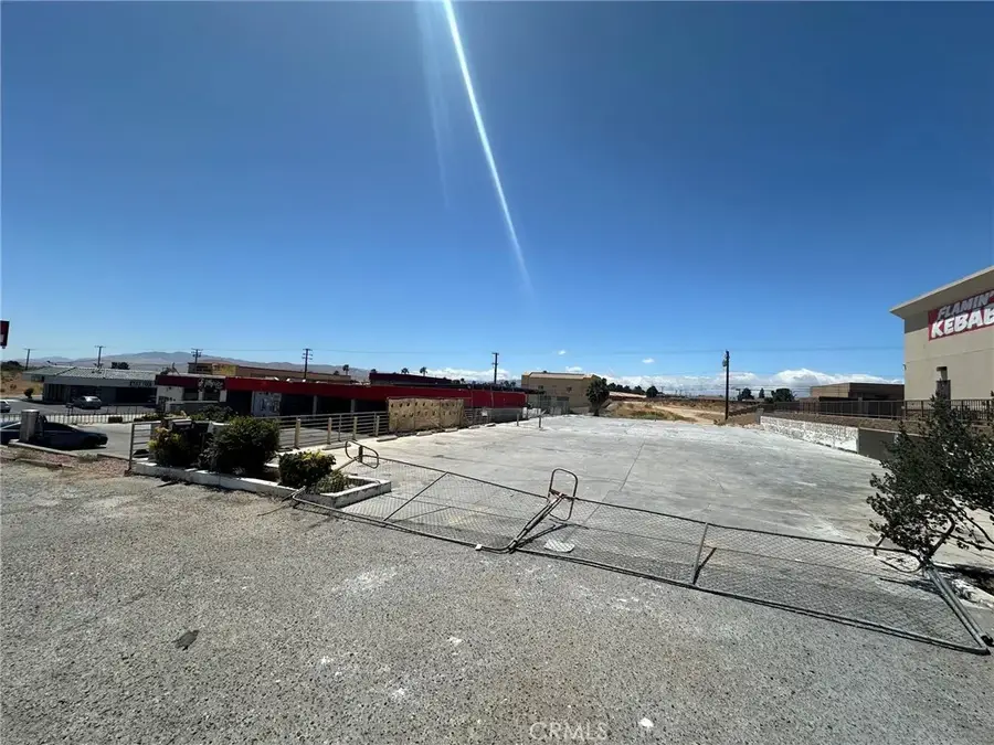 17153 Bear Valley, Hesperia, CA 92345 - #3