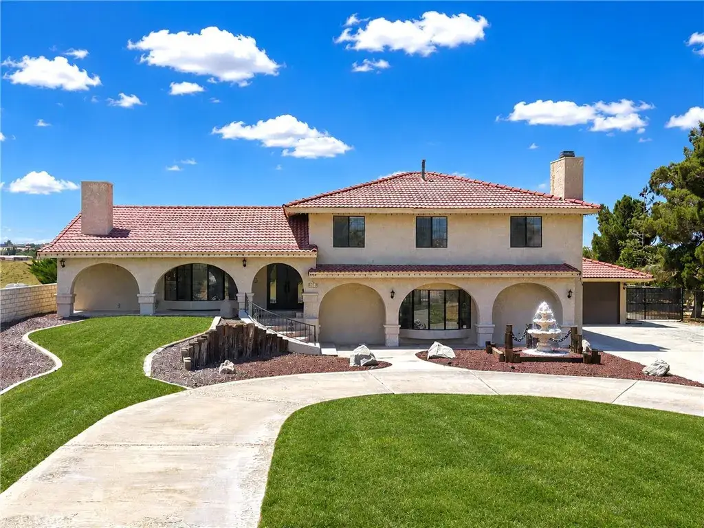 16810 Danbury, Hesperia, CA 92345 - #1