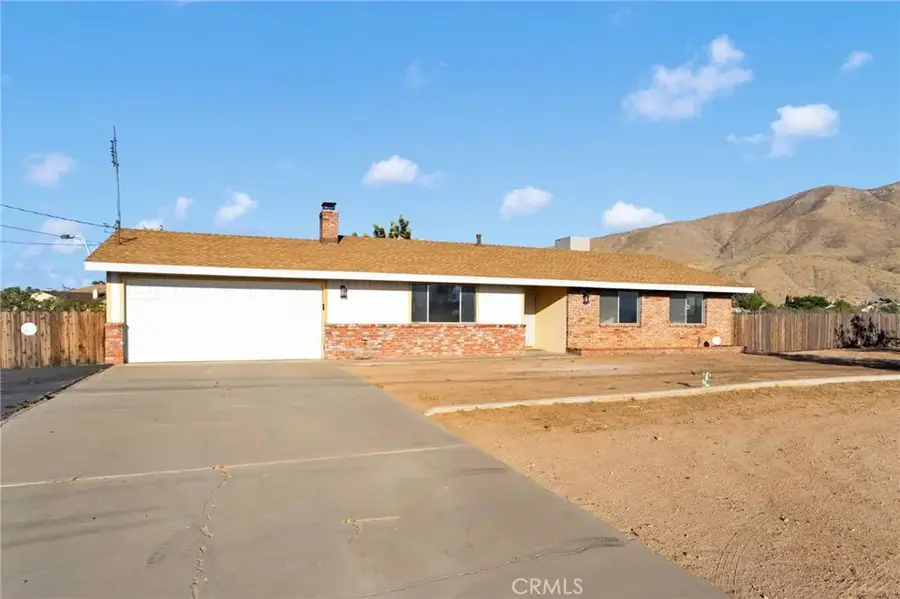 9393 Juniper Street, Apple Valley, CA 92308 - #3
