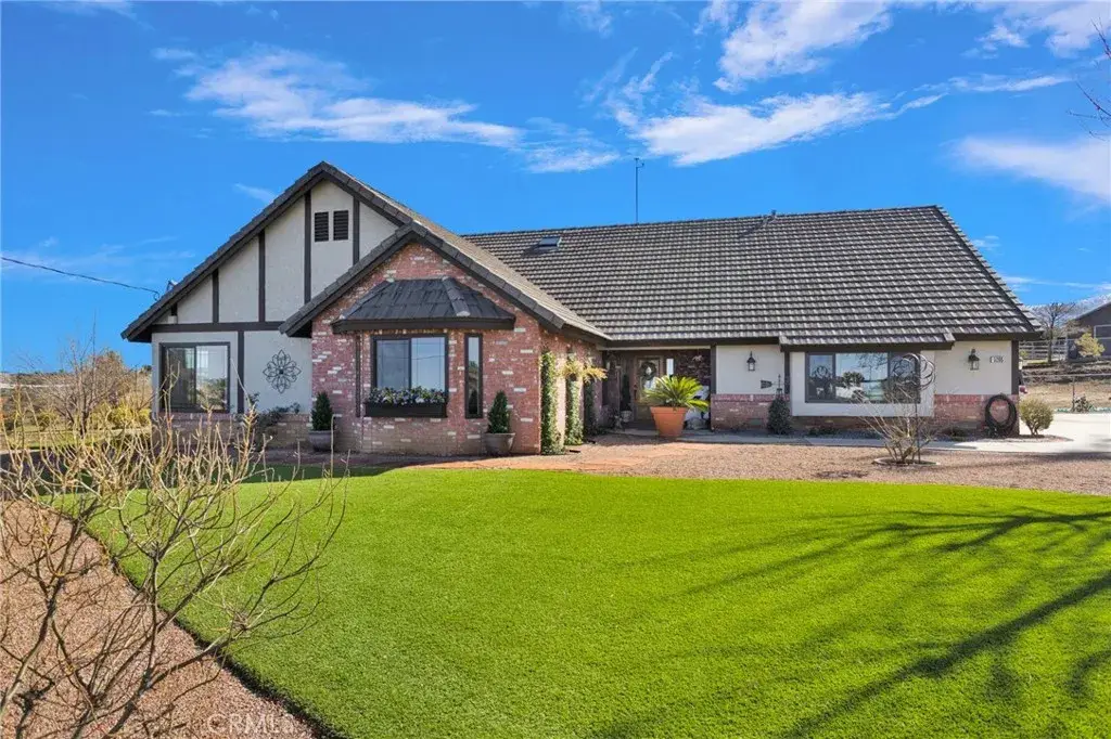 5205 Snow Line, Phelan, CA 92371 - #1