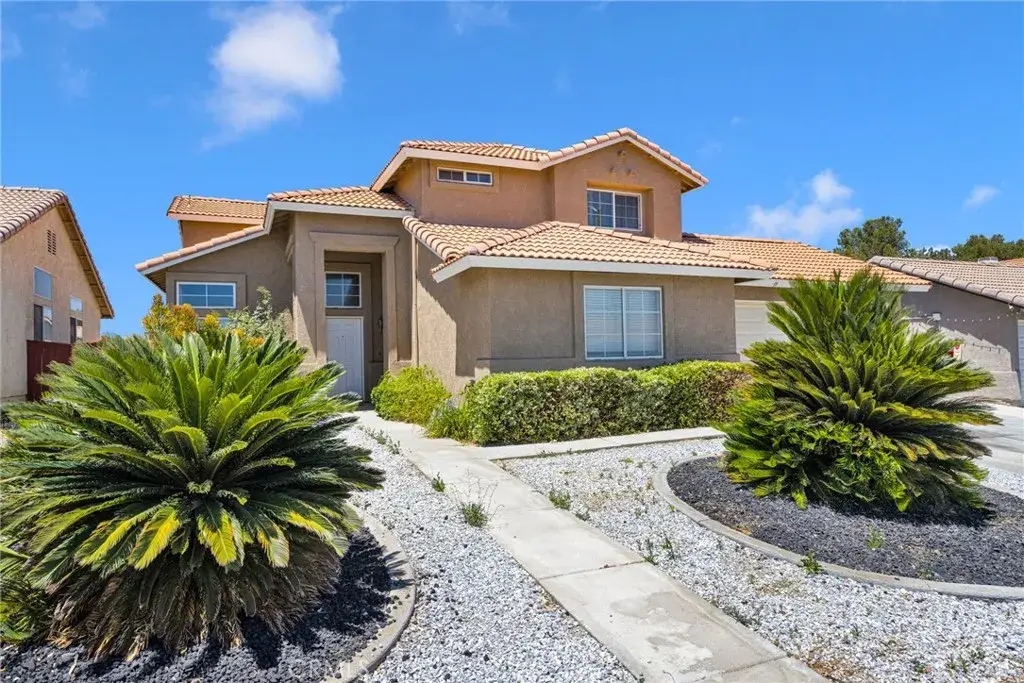 13776 Foxfire Road, Victorville, CA 92392 - #1