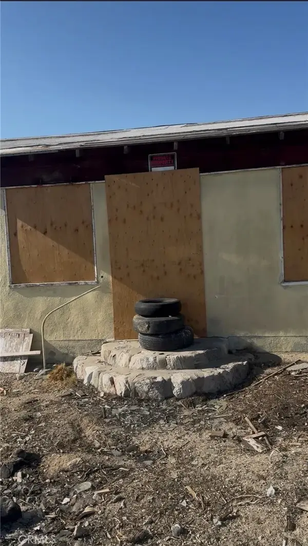 31300 235 St, Llano, CA 93544