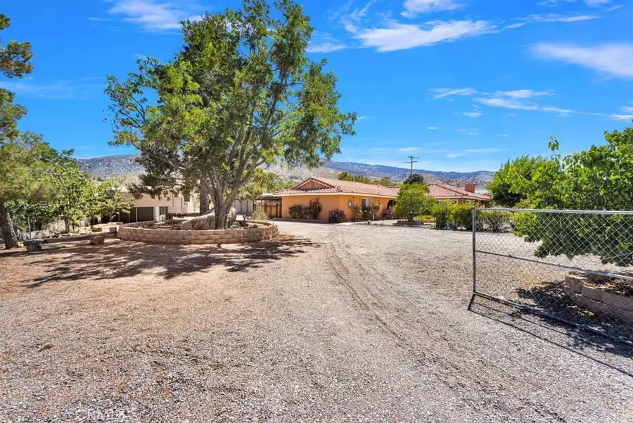 9072 Green Road, Pinon Hills, CA 92372 - #3