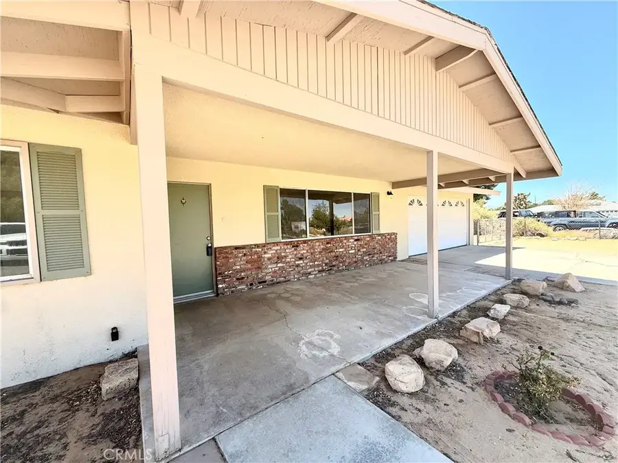 20565 Winona Rd, Apple Valley, CA 92308 - #2