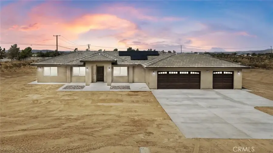 10520 Mono Road, Phelan, CA 92371 - #2