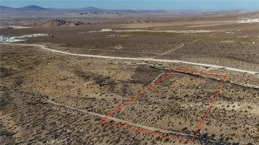 754 Crystal Creek (near), Lucerne Valley, CA 92356 - #2