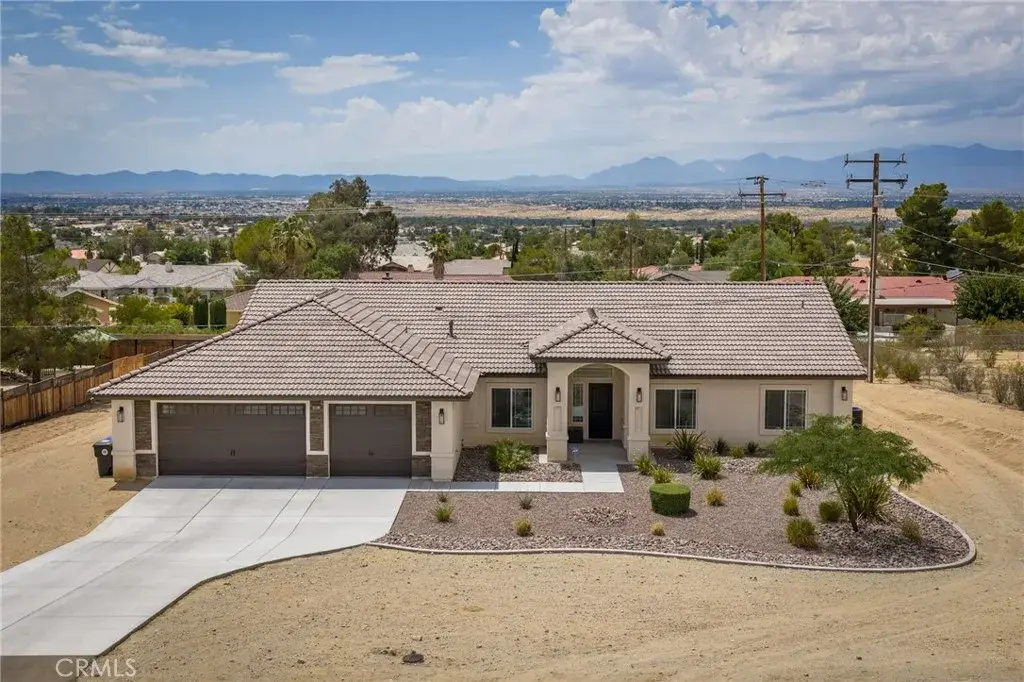 19011 Kaibab, Apple Valley, CA 92307 - #1