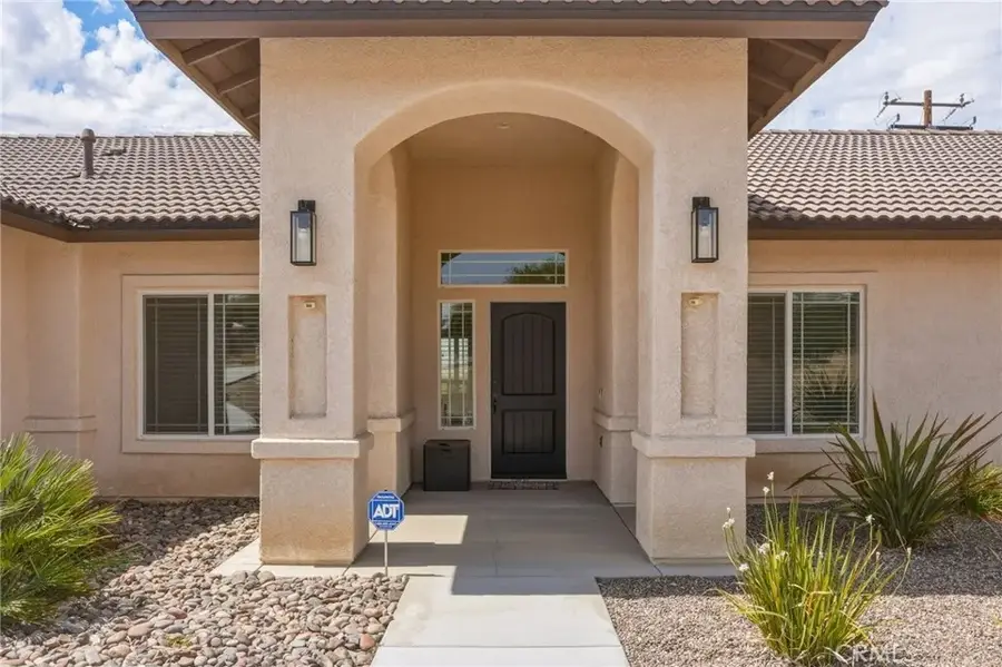 19011 Kaibab, Apple Valley, CA 92307 - #2