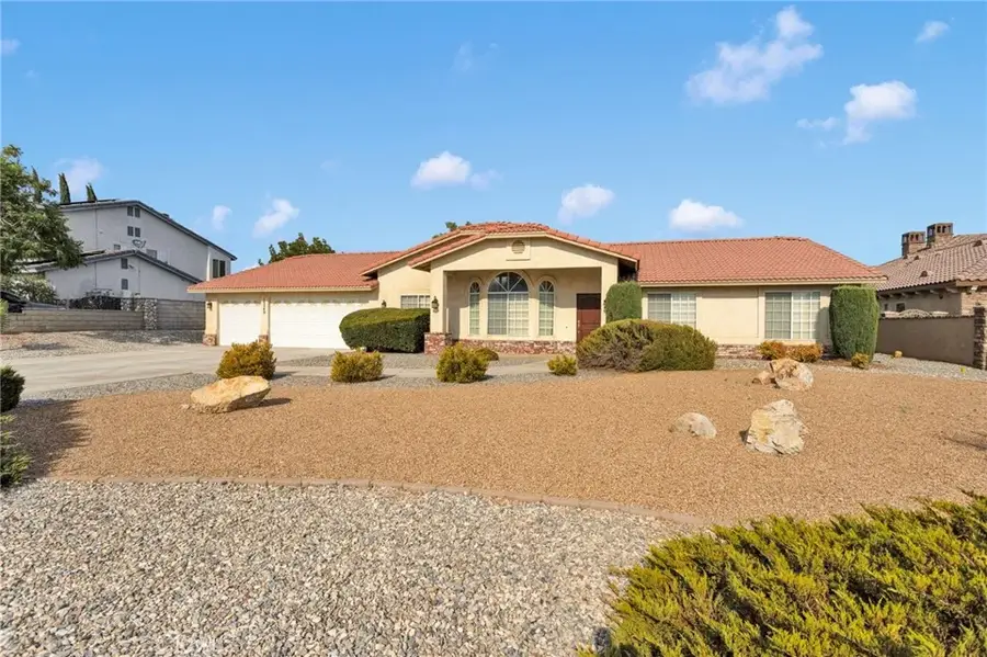 16249 Crown Valley Drive, Apple Valley, CA 92307 - #2