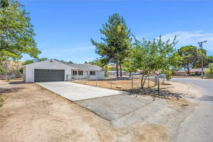 17405 Adobe, Hesperia, CA 92345 - #2