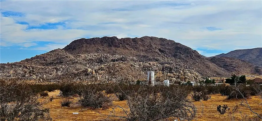 800 Las Tunas Dr., Apple Valley, CA 92308 - #2