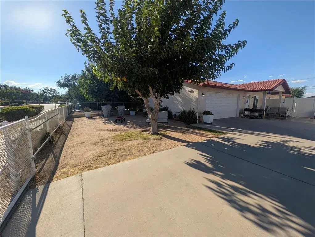 16410 Smoke Tree, Hesperia, CA 92345 - #1