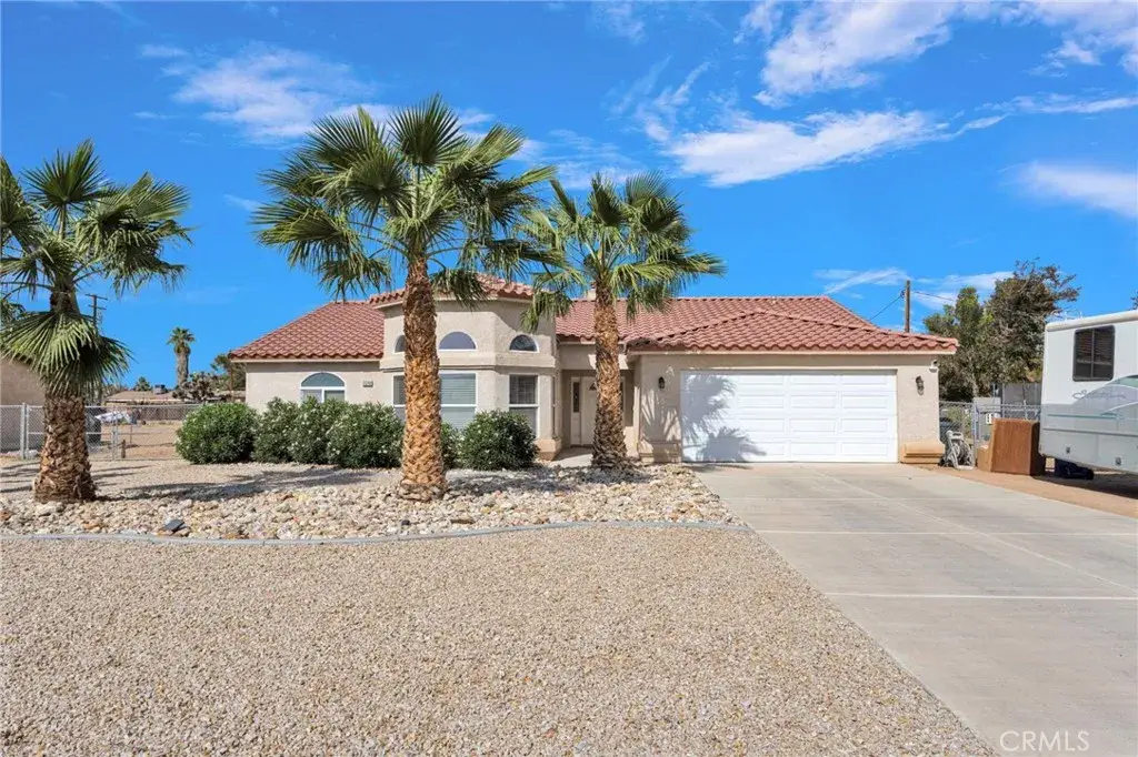 13240 Skiomah, Apple Valley, CA 92308 - #1