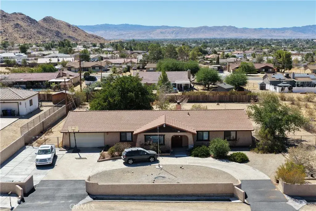 16325 Wintun Road, Apple Valley, CA 92307 - #1