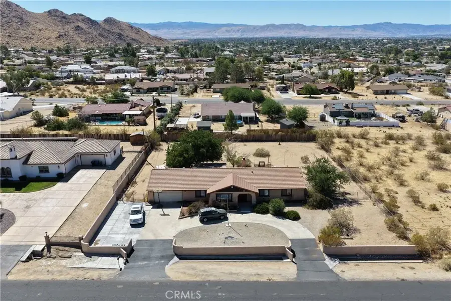 16325 Wintun Road, Apple Valley, CA 92307 - #2