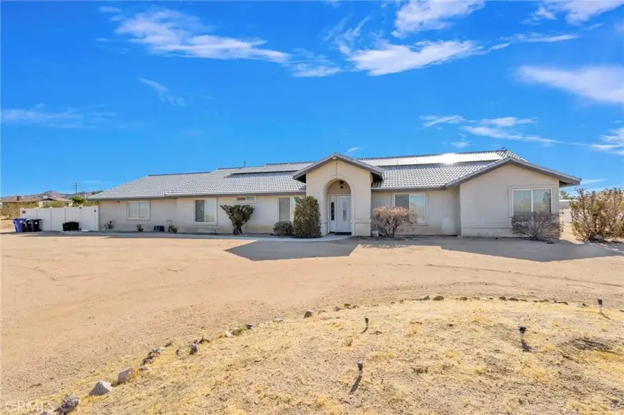 17389 Central Road, Apple Valley, CA 92307 - #2