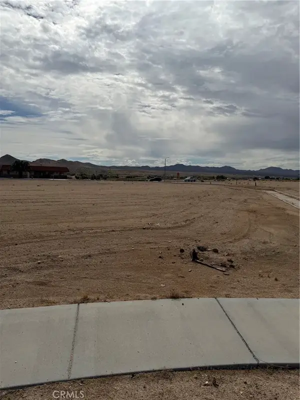 5 Autumn, Helendale, CA 92342