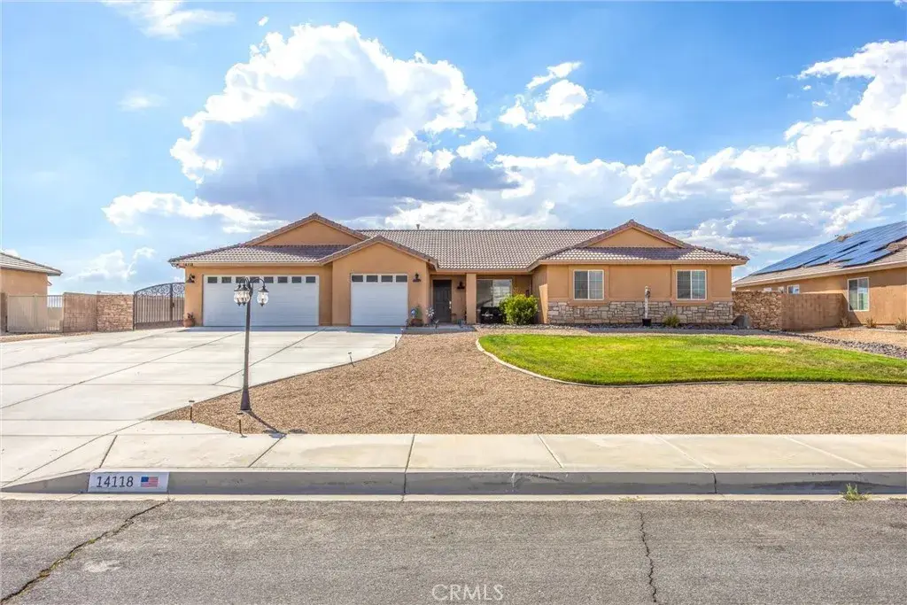 14118 Fresian, Apple Valley, CA 92307 - #1