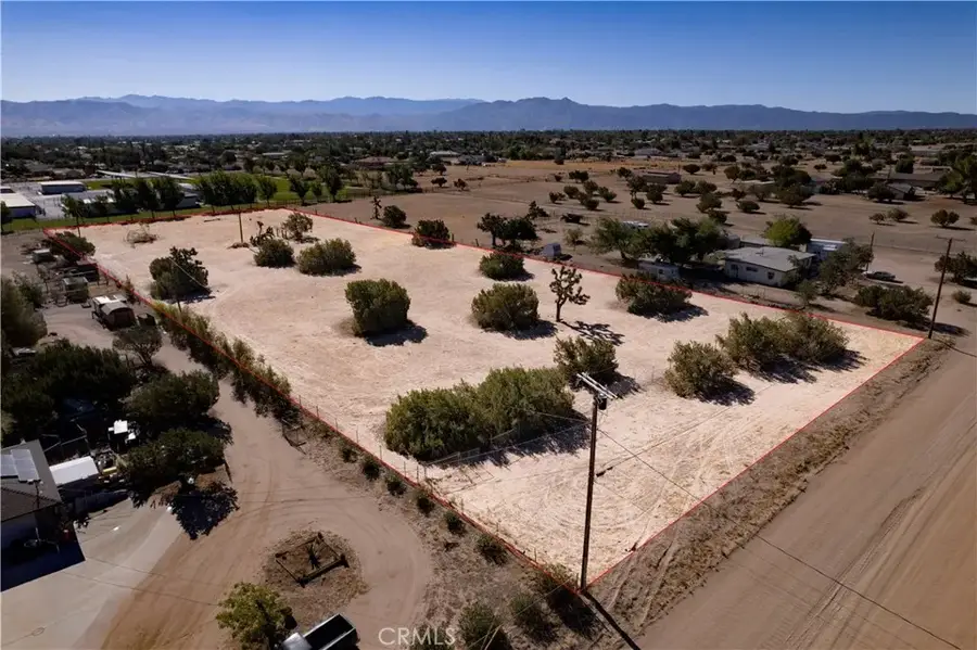 8821 Oakwood, Hesperia, CA 92345 - #2