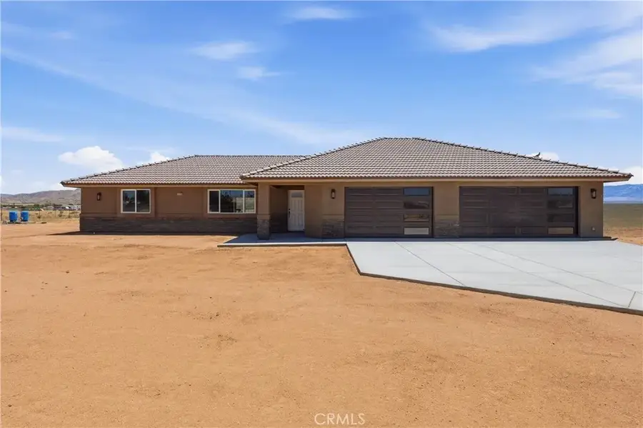 17430 Century Plant Rd, Apple Valley, CA 92307 - #2