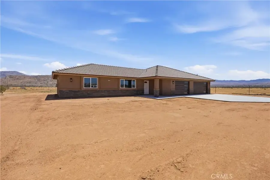 17430 Century Plant Rd, Apple Valley, CA 92307 - #3