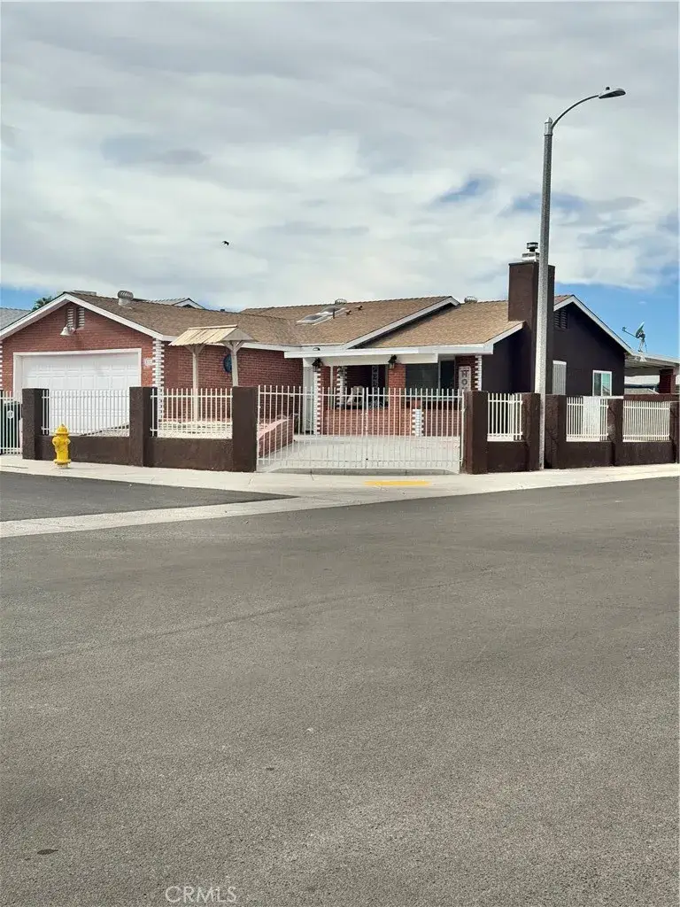 900 Chateau Way, Barstow, CA 92311 - #3