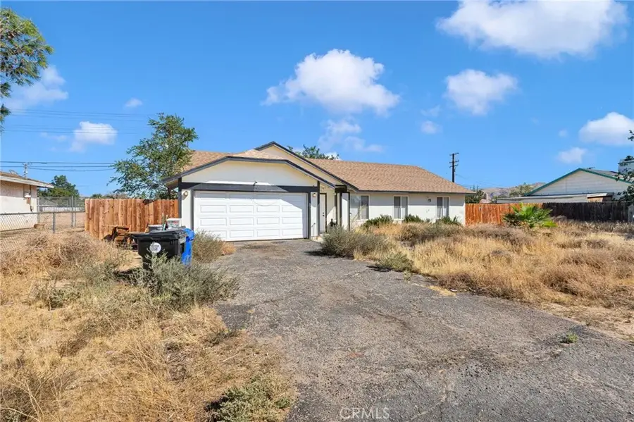 11425 Kiowa Road, Apple Valley, CA 92308 - #2