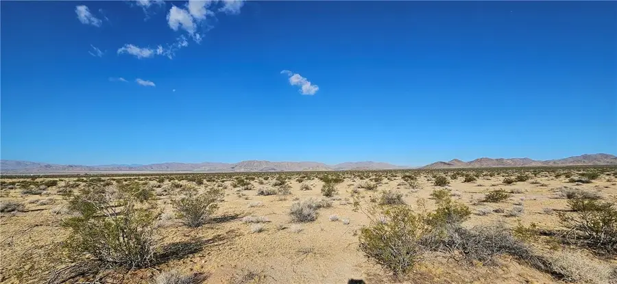 800 Powerline Rd. Near, Lucerne Valley, CA 92356 - #3
