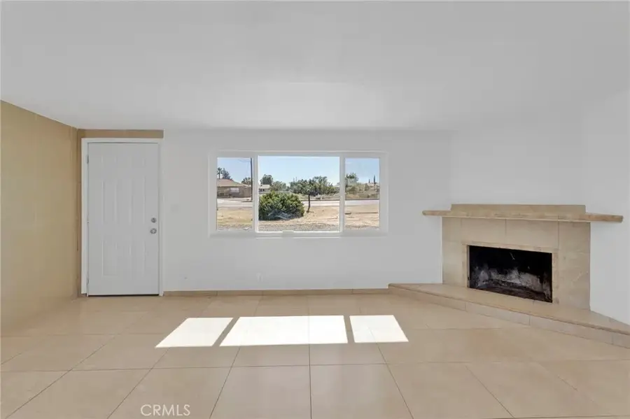 14602 Main, Hesperia, CA 92345 - #3