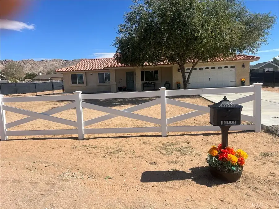 16581 Neenach Road, Apple Valley, CA 92307 - #2